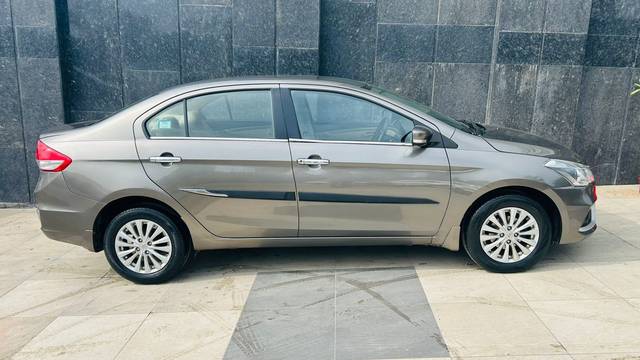 https://images10.gaadi.com/usedcar_image/4292581/original/2f4646c1e124a6d46de4a8b0b811f232.jpg?imwidth=6401