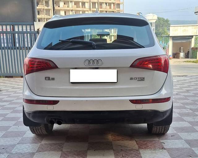 https://images10.gaadi.com/usedcar_image/4292669/original/processed_d2e86590d754c2fc167cda60a6e74b2a.jpg?imwidth=6402