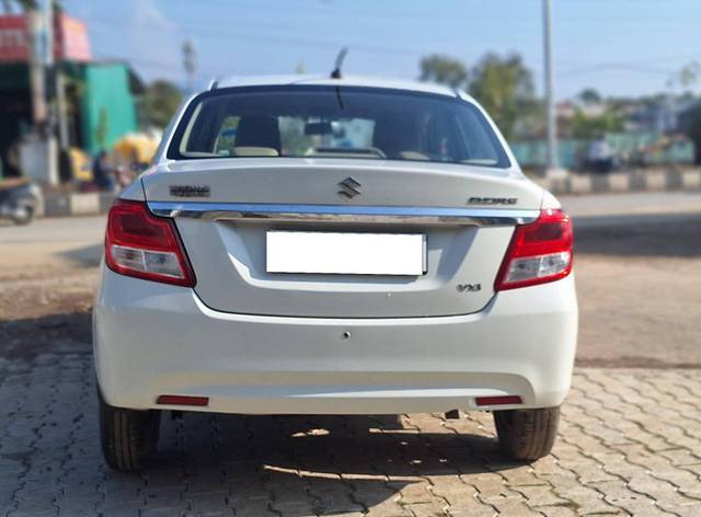 https://images10.gaadi.com/usedcar_image/4292680/original/processed_2927d3910324d5871ac2b46ce8a332ea.jpg?imwidth=6402