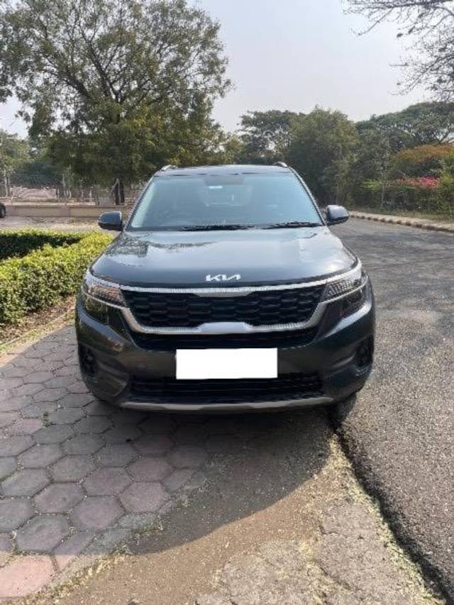 https://images10.gaadi.com/usedcar_image/4292723/original/processed_d300f782-6109-4050-9b3e-8be5a5092afb.jpeg?imwidth=6400