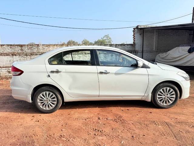 https://images10.gaadi.com/usedcar_image/4292796/original/70b0178945115260578998f0e6e69ab5.jpg?imwidth=6402