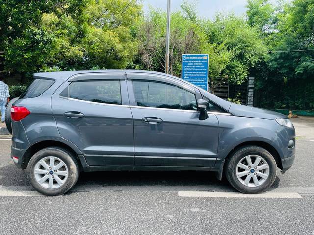 https://images10.gaadi.com/usedcar_image/4292896/original/processed_c3038b8402395a406bf98a79ca2c8196.jpg?imwidth=6401