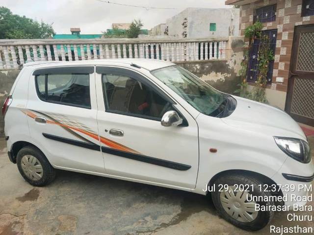 https://images10.gaadi.com/usedcar_image/4292922/original/processed_e749de86-d4f1-405b-ba5c-3c76bcb0667d.jpg?imwidth=6401