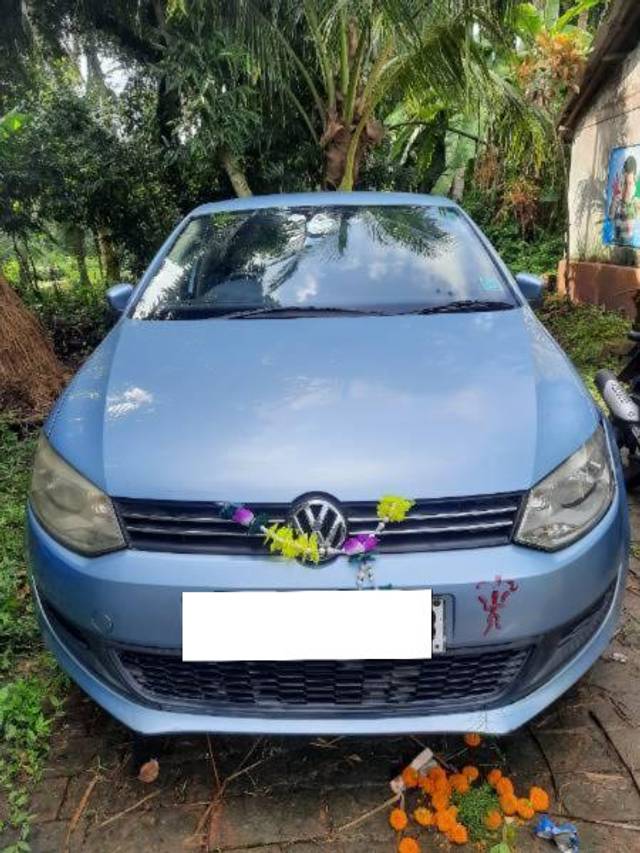 https://images10.gaadi.com/usedcar_image/4292958/original/processed_b39ce92d-774d-4d53-8142-0353e1eab880.jpg?imwidth=6402