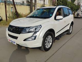 Mahindra XUV500 Mahindra XUV500 R W10 FWD