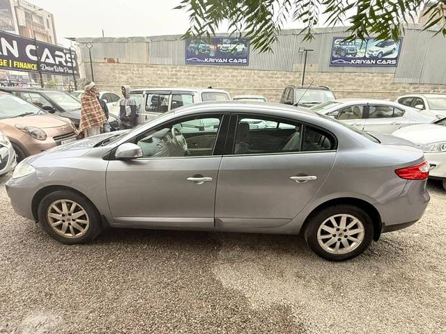 https://images10.gaadi.com/usedcar_image/4293100/original/processed_25134b1b64b5bdbed5b59679c6f0f627.jpg?imwidth=6402