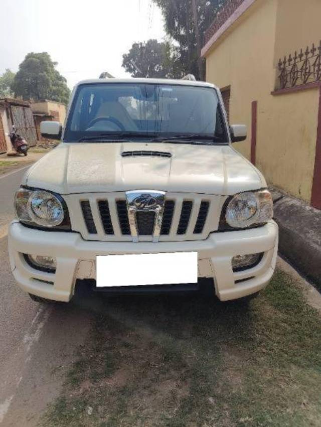 https://images10.gaadi.com/usedcar_image/4293134/original/processed_be797357-51a7-43e6-b3c6-99e926e769a5.jpg?imwidth=6400