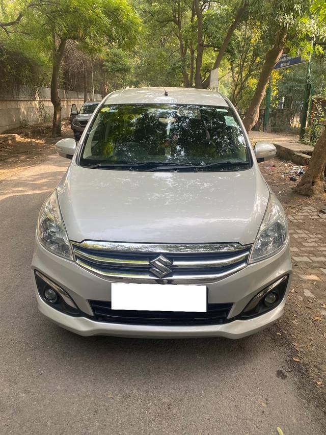 https://images10.gaadi.com/usedcar_image/4293141/original/processed_0e54fc3de0d303b52be16b89021245a7.jpg?imwidth=6402