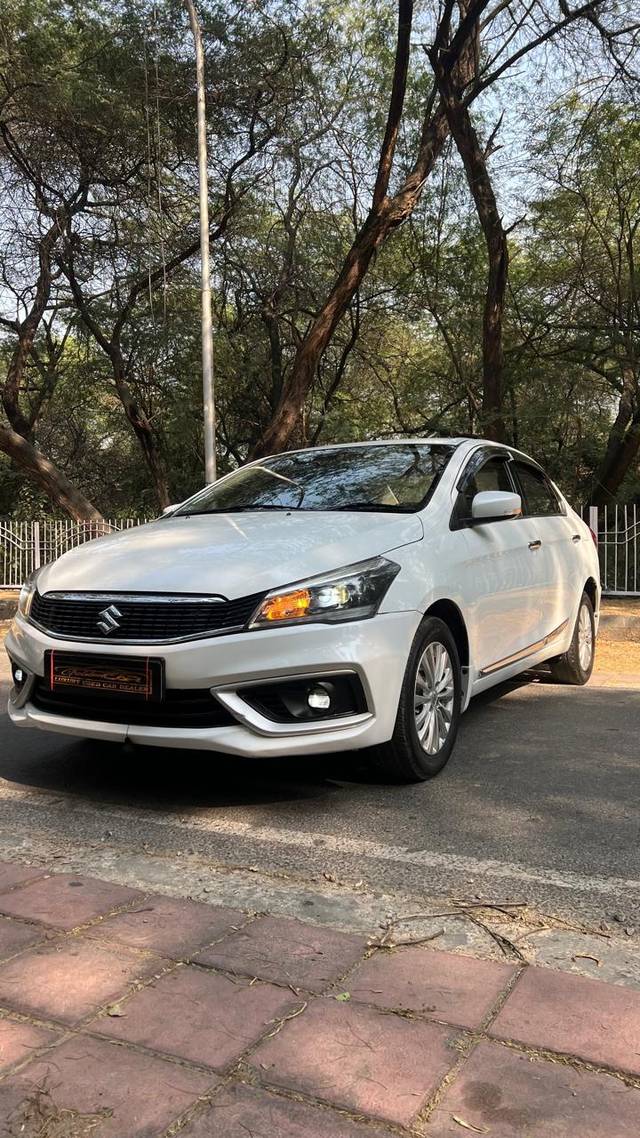 https://images10.gaadi.com/usedcar_image/4293155/original/processed_0d9feae72ead3d5b63d79e62dc68cab2.jpg?imwidth=6400