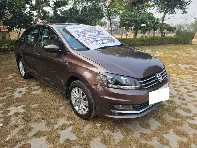 https://images10.gaadi.com/usedcar_image/4293165/original/processed_d9eaeaeca16276390926eef0ff701f1a.jpg?imwidth=6401