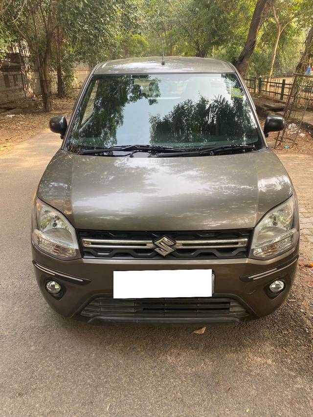 https://images10.gaadi.com/usedcar_image/4293179/original/processed_9a7d1b4bd143fde95da4d64ece869e15.jpg?imwidth=6402