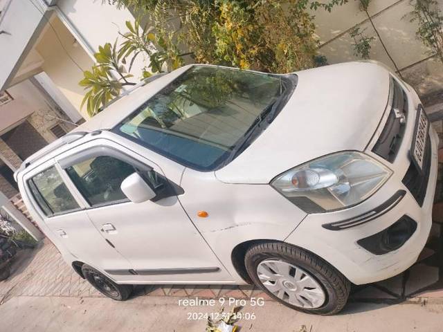 https://images10.gaadi.com/usedcar_image/4293185/original/processed_26c6375a-2f8a-45a0-88d7-813630d58f7c.jpg?imwidth=6401