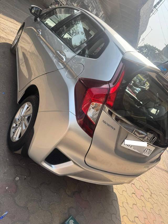 https://images10.gaadi.com/usedcar_image/4293235/original/processed_61101fd25f91a79ced92544a1250725c.jpg?imwidth=6402