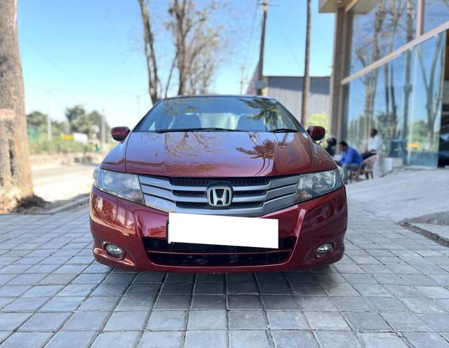 https://images10.gaadi.com/usedcar_image/4293279/original/processed_5b95b99d7966aff8a7bd2a10982c974a.jpg?imwidth=6402