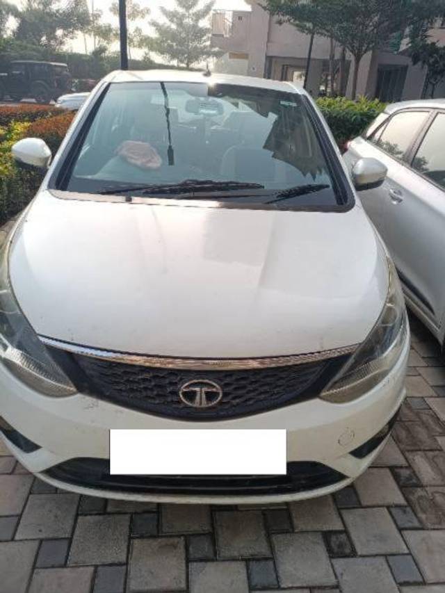 https://images10.gaadi.com/usedcar_image/4293296/original/processed_b8d5aa47-d119-4304-8926-6531516df328.jpg?imwidth=6400