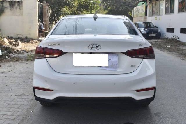 https://images10.gaadi.com/usedcar_image/4293363/original/processed_203430014a312808f306615a41870280.jpg?imwidth=6402