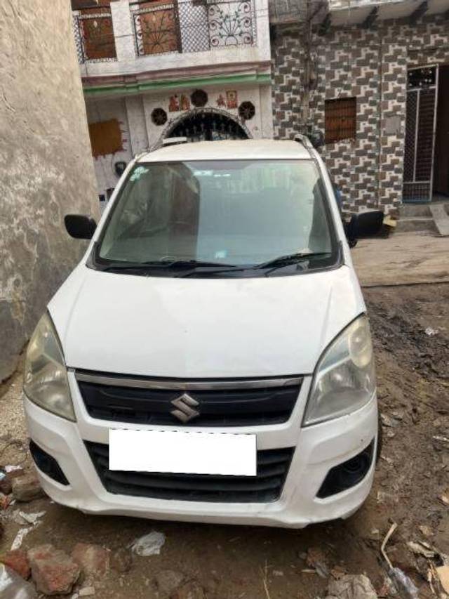 https://images10.gaadi.com/usedcar_image/4293402/original/7f3fd3ba08b8d0e7a862ca739640b787.jpg?imwidth=6400