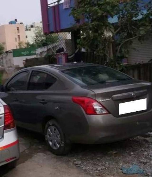 https://images10.gaadi.com/usedcar_image/4293405/original/e79fac0f24e10b60f349880e2c1905e0.jpg?imwidth=6401