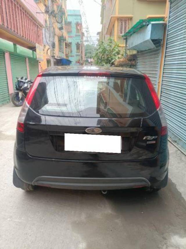 https://images10.gaadi.com/usedcar_image/4293563/original/5e1542b3896b2e85af28f1caa0cee243.jpg?imwidth=6401