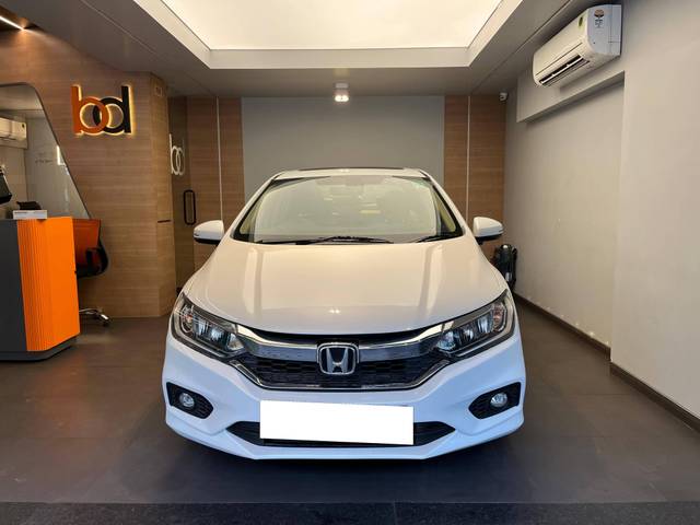 https://images10.gaadi.com/usedcar_image/4293569/original/processed_4ea7538a67069b78505af500c0a91987.jpeg?imwidth=6400