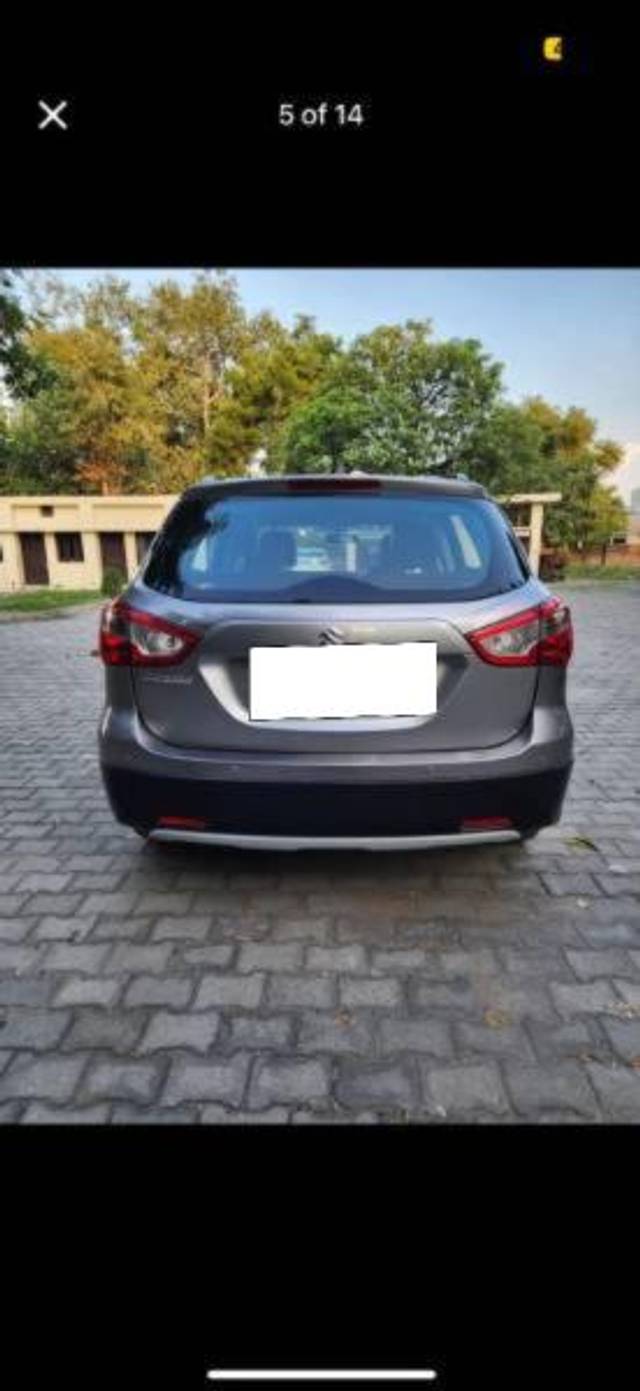 https://images10.gaadi.com/usedcar_image/4293587/original/processed_bba45ca5-5f96-4eb4-9cc0-d99799e70bbc.jpg?imwidth=6401