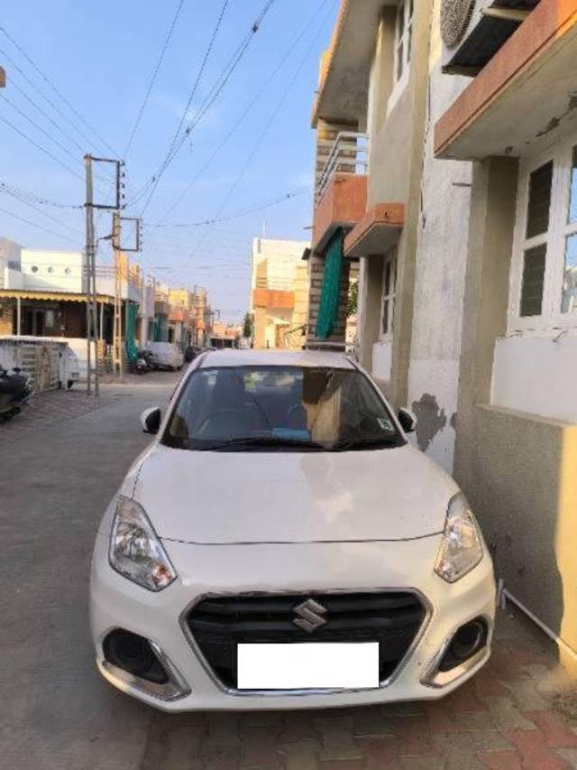 https://images10.gaadi.com/usedcar_image/4293603/original/processed_f1647548-f5c0-4d0b-b931-16a6e101e559.jpg?imwidth=6400