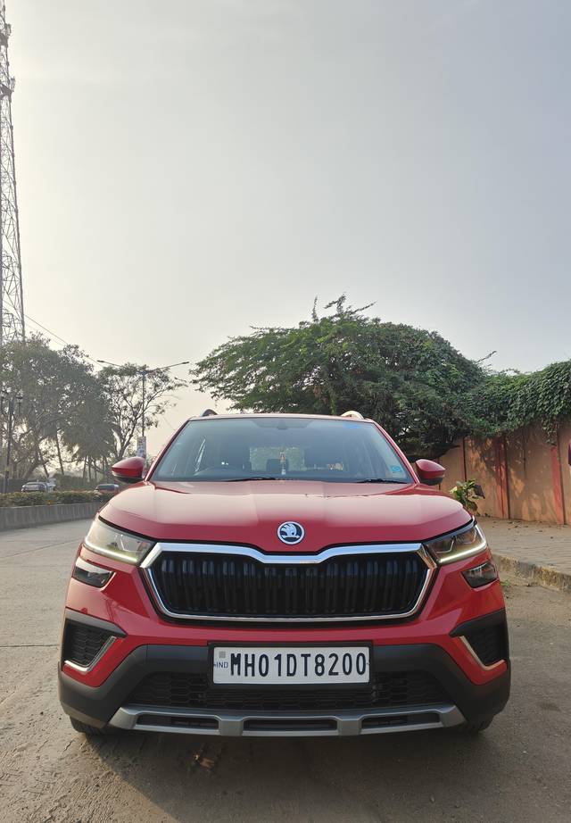 https://images10.gaadi.com/usedcar_image/4293693/original/processed_94f4178628c71158dc4447fb81c8e724.jpg?imwidth=6400