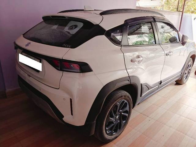 https://images10.gaadi.com/usedcar_image/4293787/original/processed_a2c687ab-6506-436f-8516-a1884efc8b8c.jpg?imwidth=6402