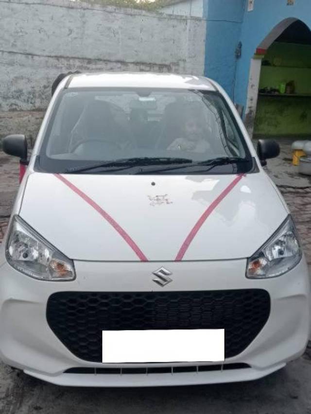 https://images10.gaadi.com/usedcar_image/4293831/original/processed_72361385-ebba-4793-b00e-59828fda416c.jpg?imwidth=6400