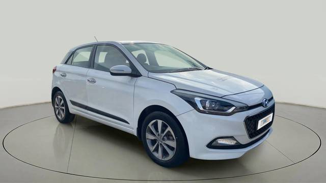 https://images10.gaadi.com/usedcar_image/4293868/original/765ea0c85e99d5a4fcc674c38ccb60ba.jpg?imwidth=6400