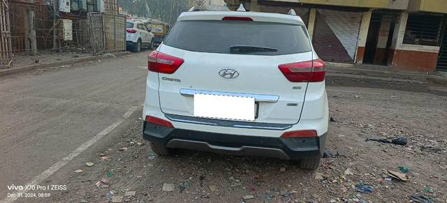 https://images10.gaadi.com/usedcar_image/4293898/original/processed_fc9b3252-b347-4e2a-9174-5fcb7f8be201.jpg?imwidth=6401