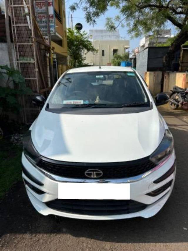 https://images10.gaadi.com/usedcar_image/4294015/original/processed_a50c46c3-eb0a-45aa-883f-9f89953ca634.jpeg?imwidth=6400