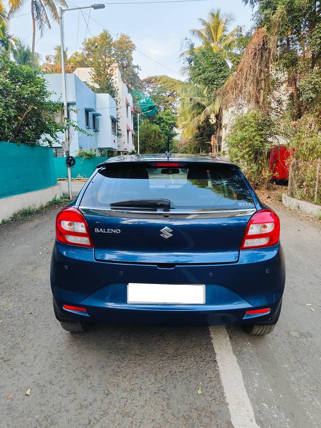 https://images10.gaadi.com/usedcar_image/4294122/original/processed_0d9eb69ddefe19c5df3993ebcfefa0c0.jpg?imwidth=6402