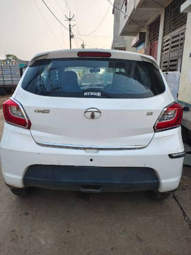 https://images10.gaadi.com/usedcar_image/4294152/original/processed_f62843e6-e56c-4c06-9dd4-f5ca9f4374b5.jpg?imwidth=6401