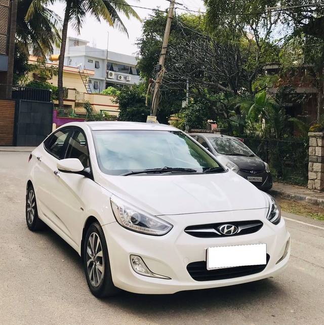 https://images10.gaadi.com/usedcar_image/4294161/original/processed_9c000d266f01ce6c971d67cefc926151.jpg?imwidth=6400