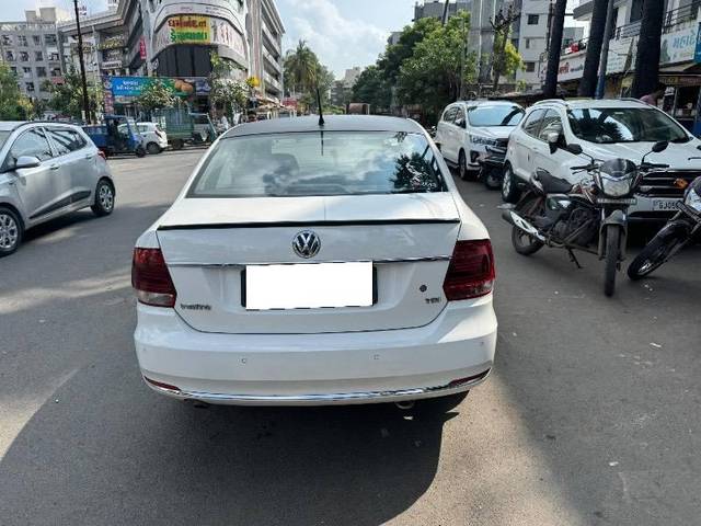 https://images10.gaadi.com/usedcar_image/4294243/original/processed_ba68a17b-abdc-4cd4-8b02-0b8e400cbdf1.jpeg?imwidth=6401