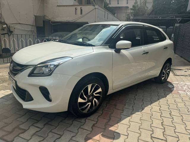https://images10.gaadi.com/usedcar_image/4294246/original/cb552463690376a968fa3e270ba6658e.jpg?imwidth=6402