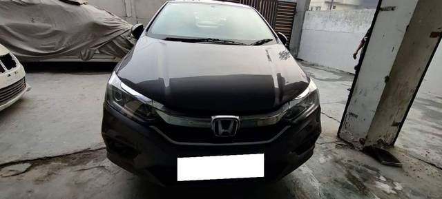 https://images10.gaadi.com/usedcar_image/4294292/original/722bb7791266eccc6f8e27f724d8a238.jpg?imwidth=6400