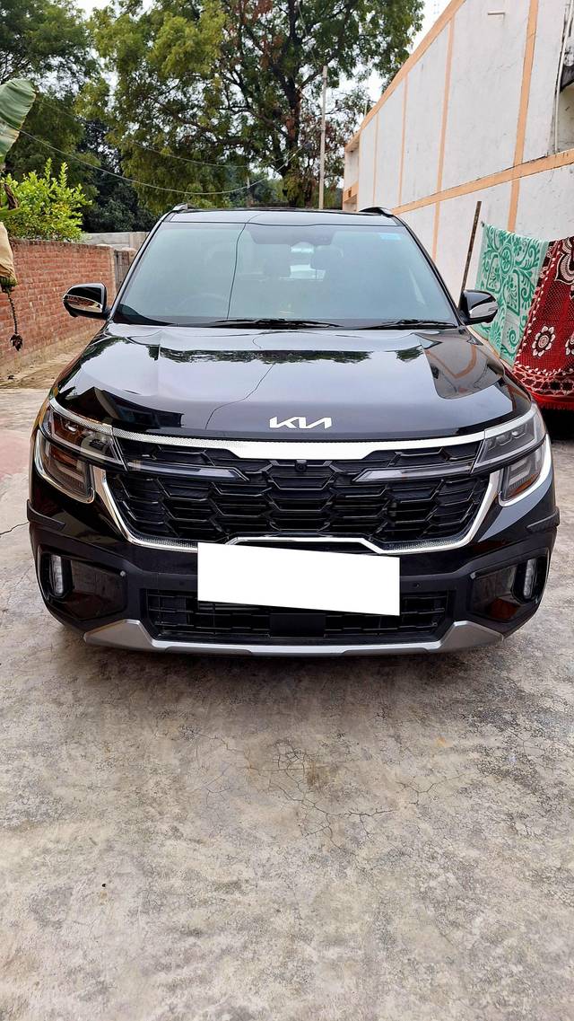 https://images10.gaadi.com/usedcar_image/4294319/original/processed_bf0291f278e23f8d291aea1716a6ec4b.jpg?imwidth=6400