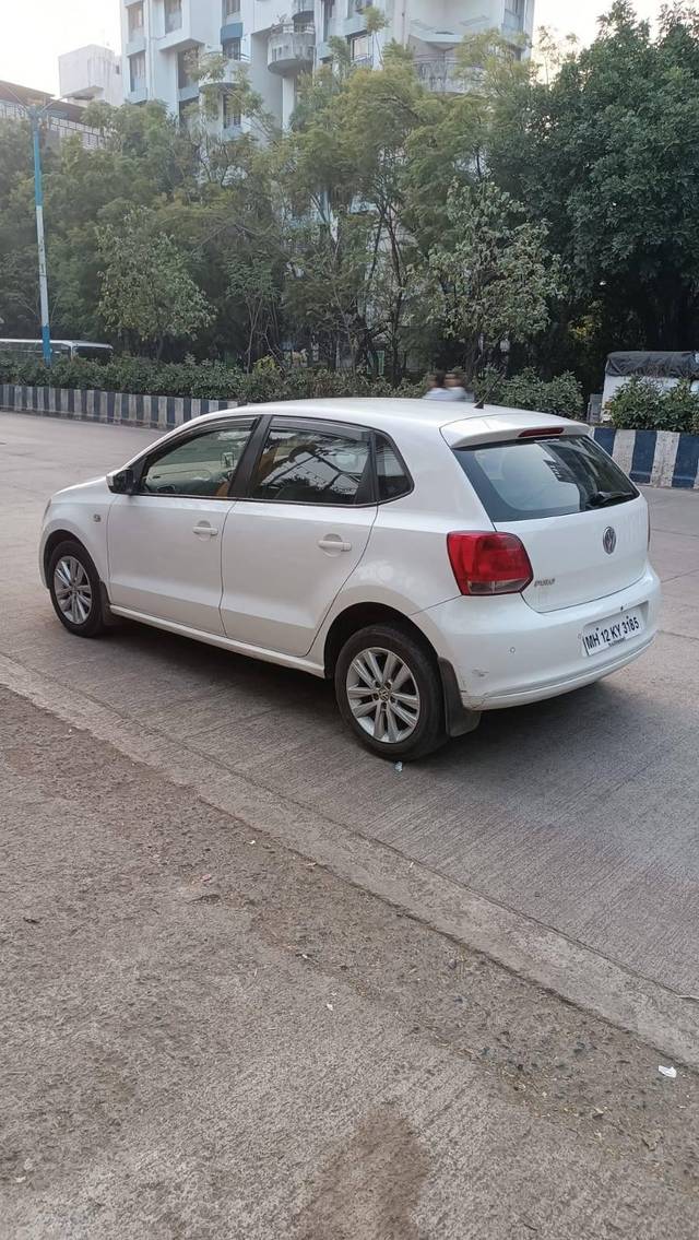 https://images10.gaadi.com/usedcar_image/4294435/original/processed_f92094cf2352e2c3aaf431ee4945b455.jpg?imwidth=6401