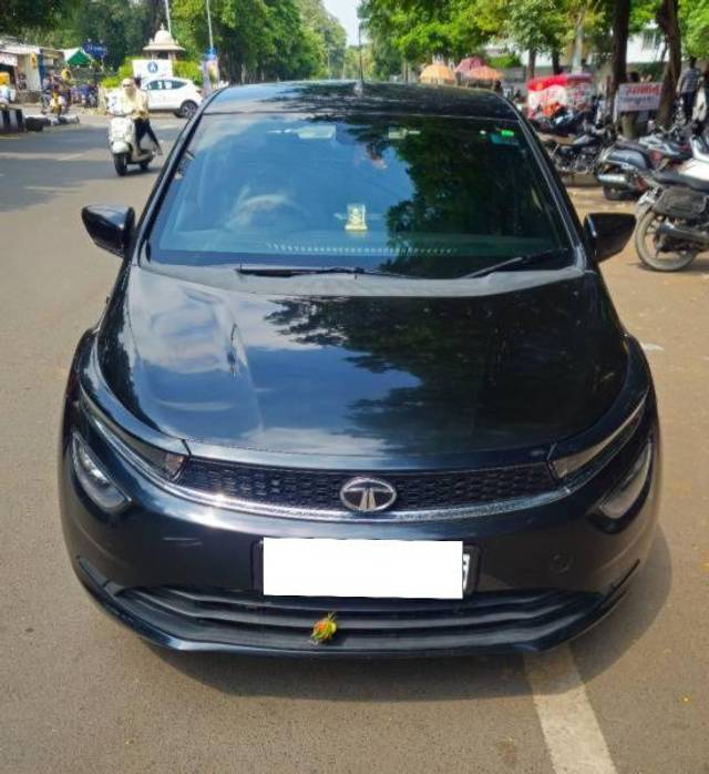 https://images10.gaadi.com/usedcar_image/4294437/original/processed_1096ec19-14d3-4542-a5ed-a7cb7f060875.jpg?imwidth=6400