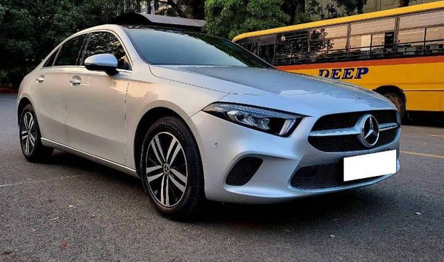 https://images10.gaadi.com/usedcar_image/4294486/original/processed_06fef4ade5fb8d149b535fb40b94047b.png?imwidth=6400