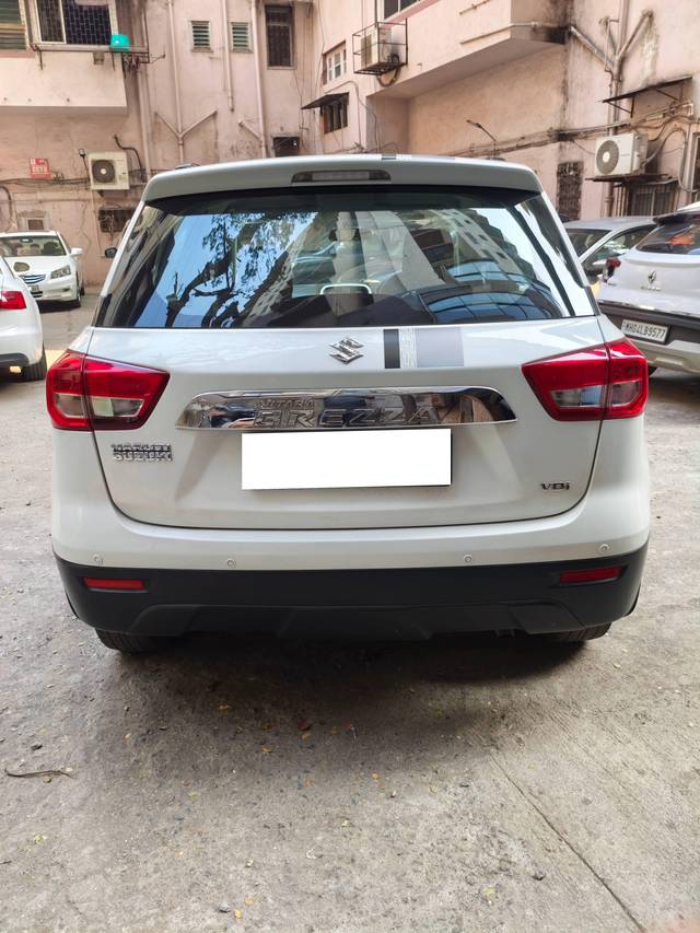 https://images10.gaadi.com/usedcar_image/4294503/original/processed_d7631c697c94b655d67b819f1a64ef6d.jpg?imwidth=6402