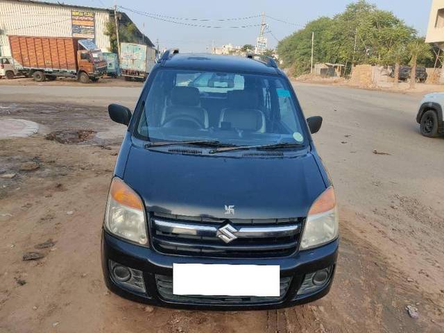 https://images10.gaadi.com/usedcar_image/4294540/original/c3dd444171fbab5cfc30fe4e47da6f25.jpg?imwidth=6400