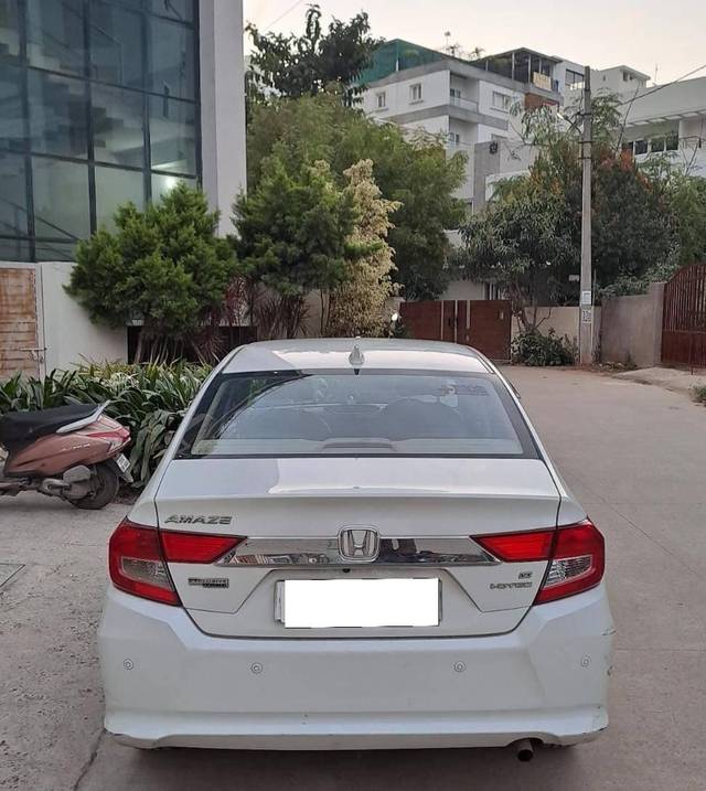 https://images10.gaadi.com/usedcar_image/4294580/original/processed_8a39c449b41c3d7955be009473fb9972.jpeg?imwidth=6402