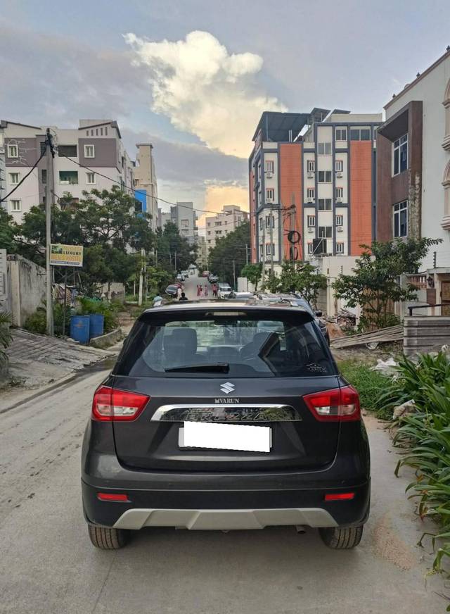 https://images10.gaadi.com/usedcar_image/4294701/original/processed_cae829fb84fe54e08ccb3c31680fd31e.jpeg?imwidth=6402