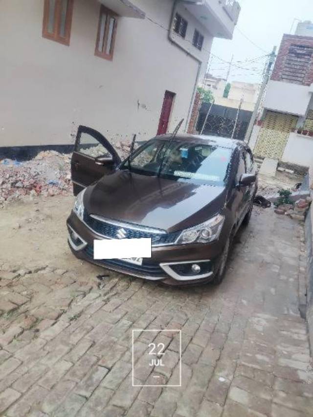 https://images10.gaadi.com/usedcar_image/4294715/original/processed_8a2397cd-9c7a-4978-9bd6-4c43f8592301.jpg?imwidth=6401