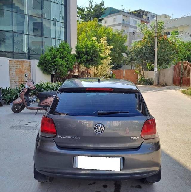 https://images10.gaadi.com/usedcar_image/4294753/original/processed_43ca7b24a0605e5df5f2c1e066395a5b.jpeg?imwidth=6401