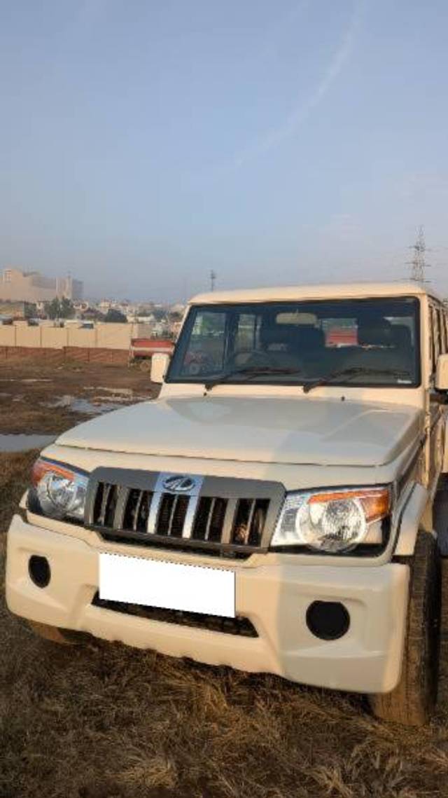 https://images10.gaadi.com/usedcar_image/4294756/original/processed_0e14ebb1-08ec-40ce-8b76-d428b2eb70b9.jpg?imwidth=6402