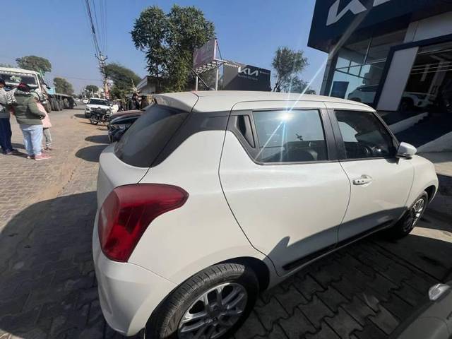 https://images10.gaadi.com/usedcar_image/4294820/original/processed_5144a2db-950d-4025-9de4-f3d3aceaa92d.jpg?imwidth=6401